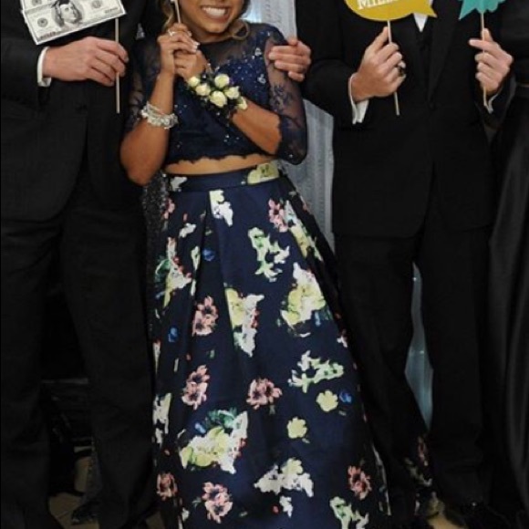 two piece floral prom dress! - Picture 2 of 3